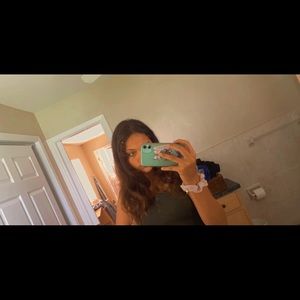 Meet your Posher, Claire